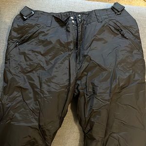 Black snow pants